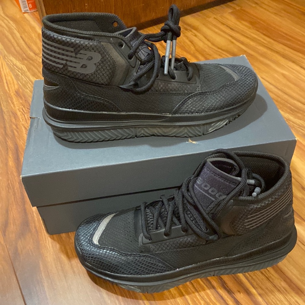 Men’s Size 8 New Balance